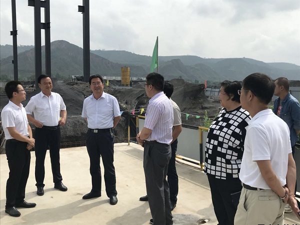 市人大常委會(huì)黨組副書(shū)記、副主任樊文浩一行調(diào)研泓源公司項(xiàng)目建設(shè)情況(圖2)