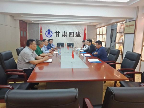 平涼市副市長葉劍芳、平涼泓源公司董事長趙賢君一行赴蘭洽談融資擔保合作事宜(圖3)