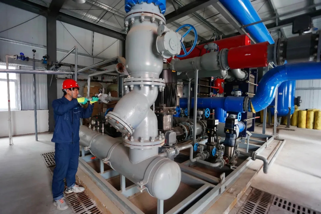 重整行裝再出發(fā)——市產(chǎn)投集團(tuán)召開改革重組動(dòng)員會(huì)議(圖4) 重整行裝再出發(fā)——市產(chǎn)投集團(tuán)召開改革重組動(dòng)員會(huì)議(圖4)